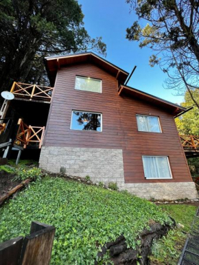 Cabaña en el bosque con vista